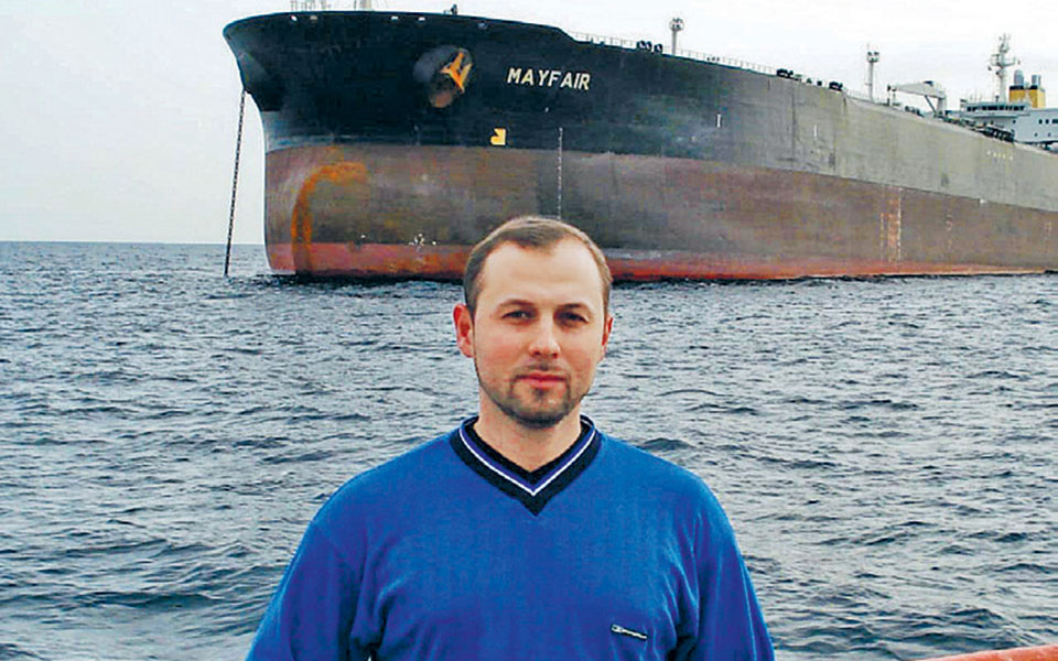 αιχμάλωτος-πειρατών-στη-ζούγκλα-της-ν-2335370