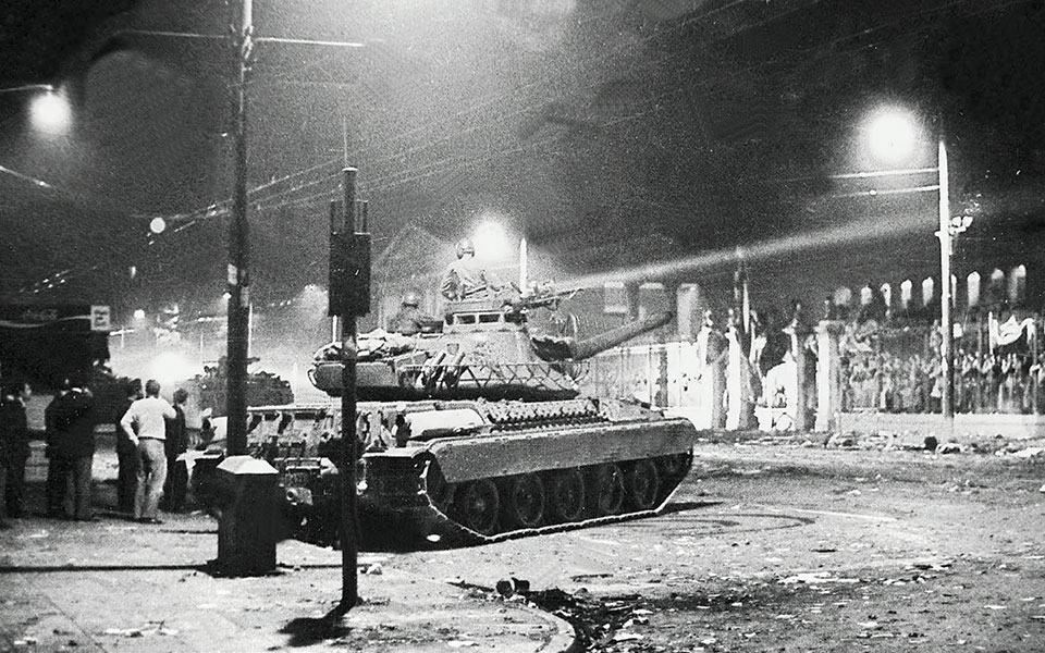 η-εξέγερση-των-φοιτητών-στο-πολυτεχνε-2336370