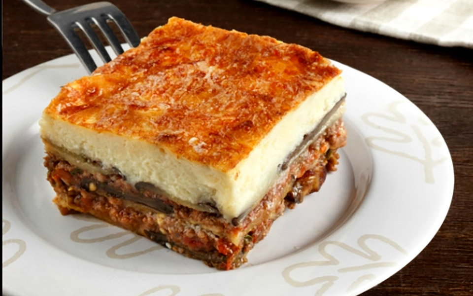 ενας-περιποιημένος-μουσακάς-2337319