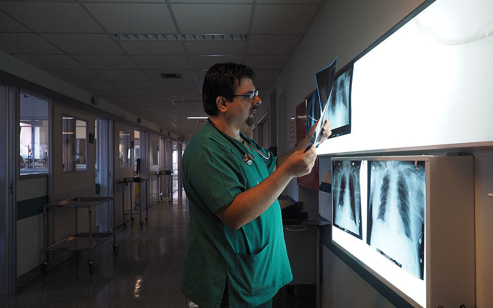 ο-δεύτερος-ξενιτεμός-ενός-ελληνα-γιατ-2337480