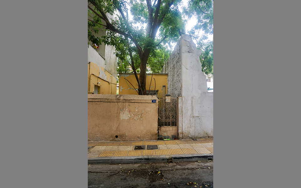 το-παράσπιτο-της-μικρής-οδού-ερυθρών-σ-2339665