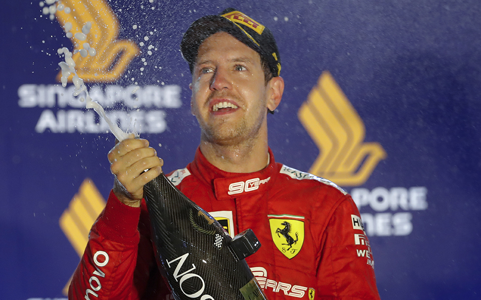νίκη-φέτελ-στο-γκραν-πρι-της-σιγκαπούρ-2338720