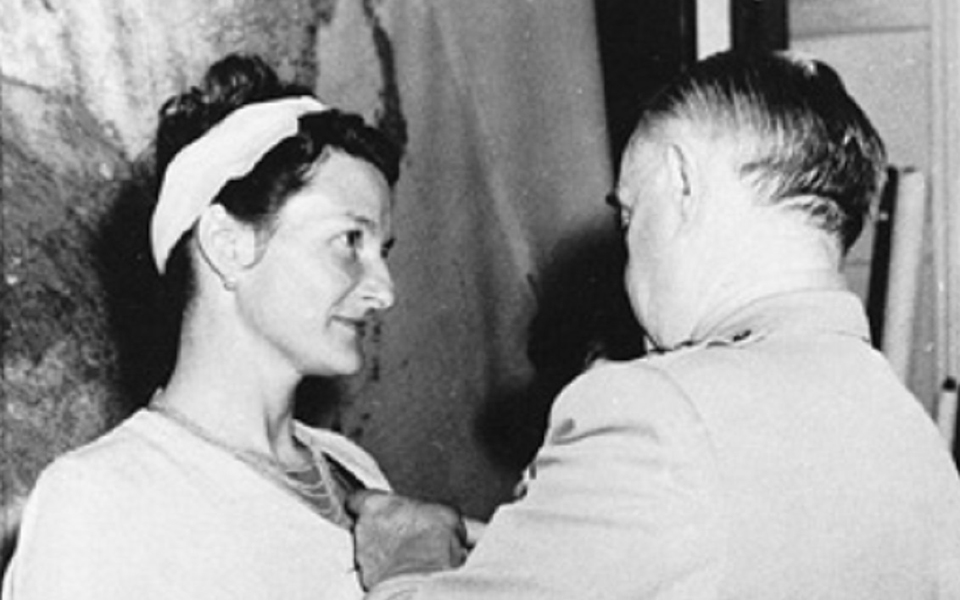 η-γαλλική-αντίσταση-και-η-μαντόνα-τη-2337117