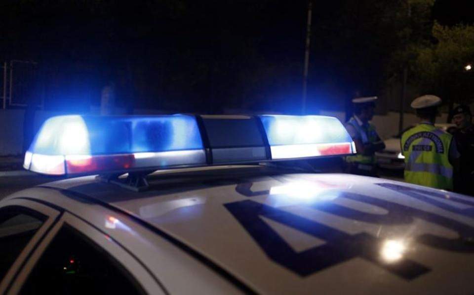 επίθεση-με-μολότοφ-στο-αστυνομικό-τμή-2341837