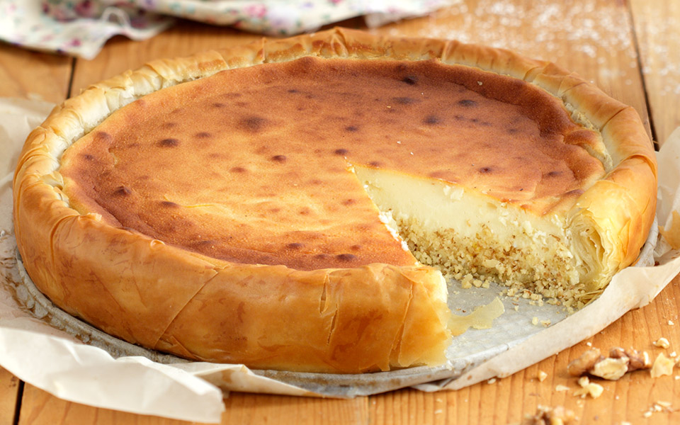 τσίζκεϊκ-με-μέλι-και-καρύδια-2340190