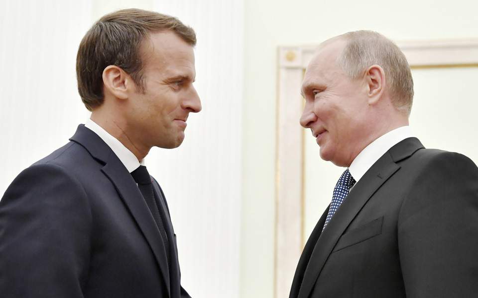 τηλεφωνική-επικοινωνία-πούτιν-μακρ-2343238