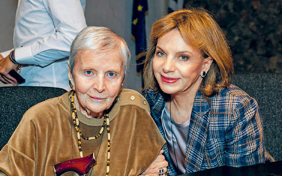 ο-takis-επιστρέφει-στους-δελφούς-με-μία-η-2340152