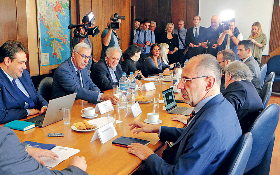 ψήφος-αποδήμων-αγκάθι-για-συμφωνία-2343347