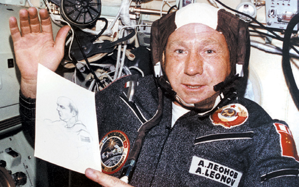 αλεξέι-λεόνοφ-ο-καλλιτέχνης-του-διαστ-2344590