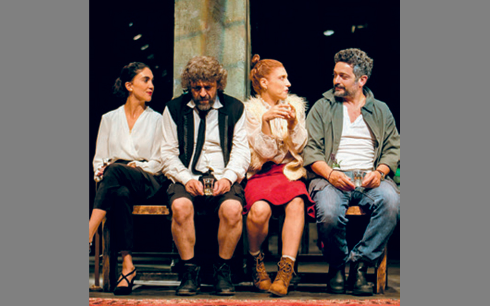 κάποιοι-ζουν-τη-ζωή-τους-σαν-δράμα-2342207