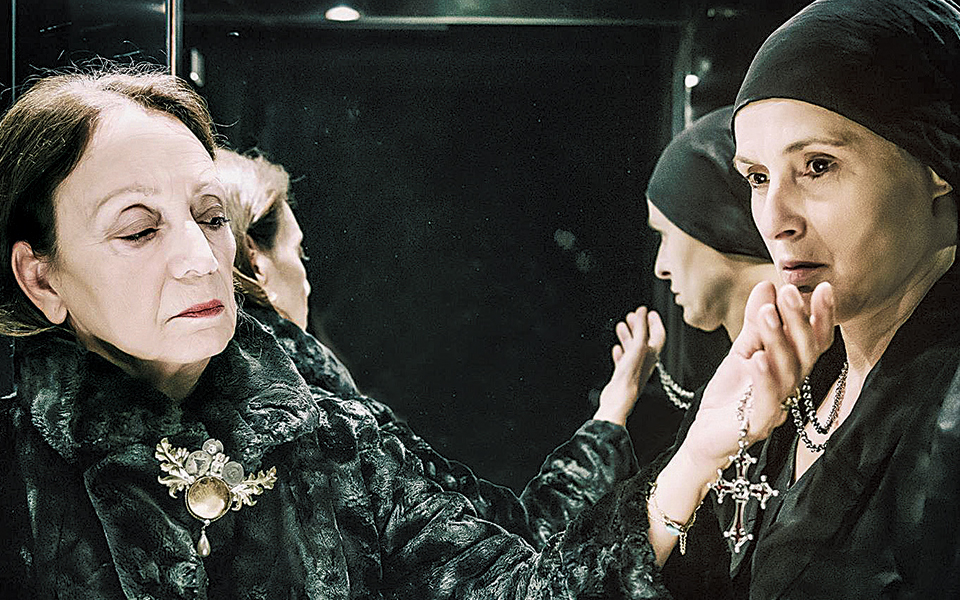 δύο-θρυλικές-βασίλισσες-στην-ομόνοια-2344009