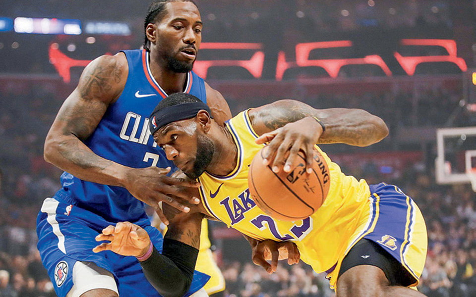 o-λέοναρντ-οδήγησε-τους-κλίπερς-στη-νίκ-2343692