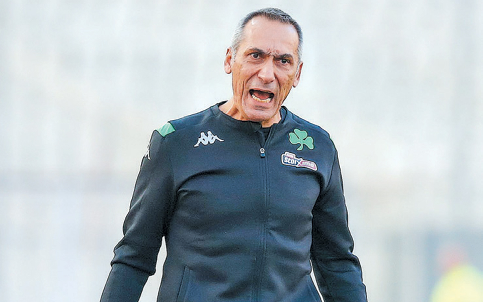 ομιλία-δώνη-στους-παίκτες-και-σέντρα-σ-2344962