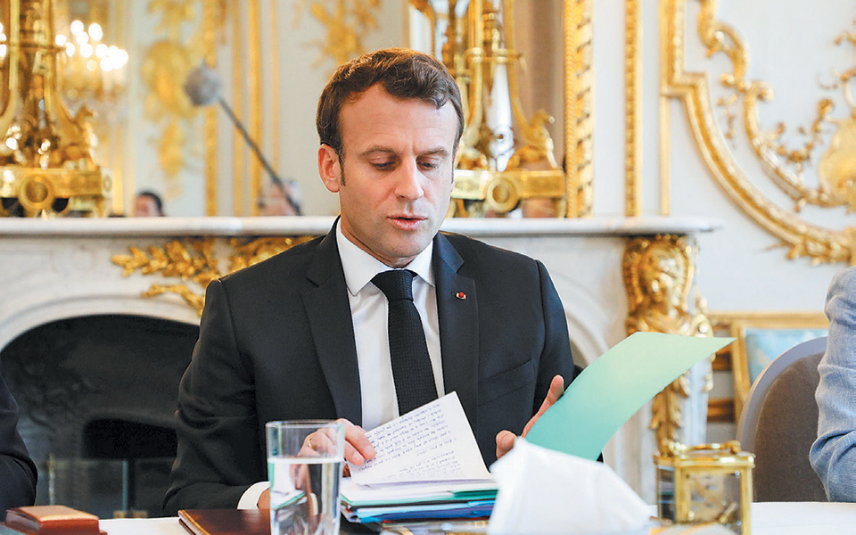 με-το-σταγονόμετρο-τα-μέτρα-στήριξης-σ-2344570