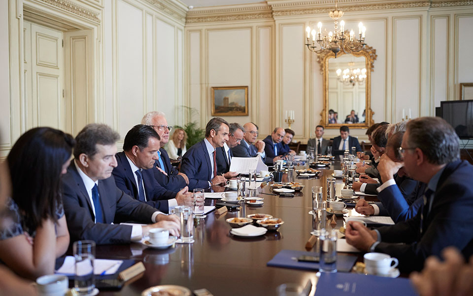 με-το-βλέμμα-στις-τοπικές-κοινωνίες-η-κ-2344650