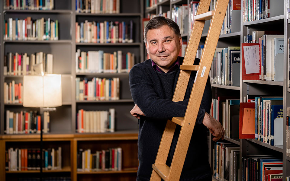 ιβάν-κραστέφ-στην-κ-η-ελλάδα-ξεπέρασ-2341955