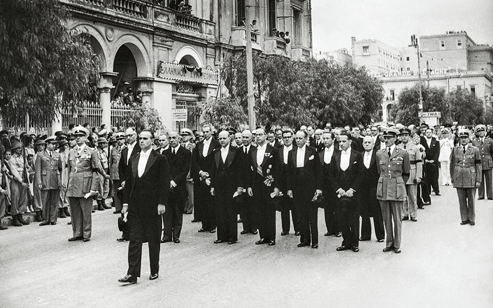 το-αντίο-σε-έναν-στρατάρχη-2342093