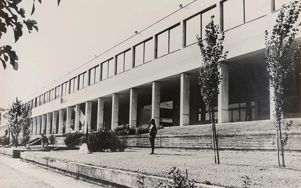 ο-ιωάννης-δεσποτόπουλος-το-μπάουχαου-2341772