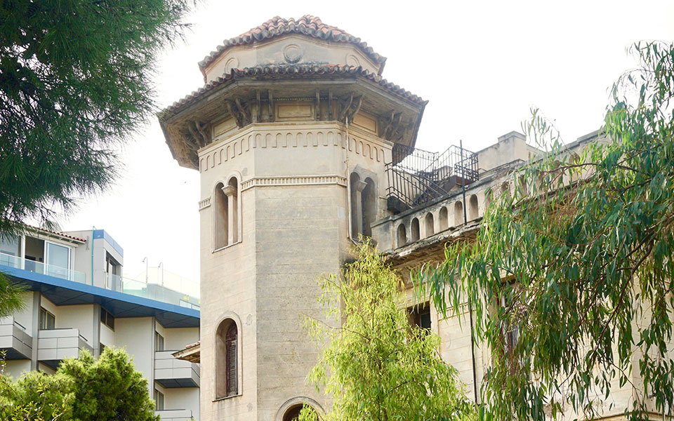 οι-πύργοι-της-παλαιάς-αθηναϊκής-ριβιέ-2341754