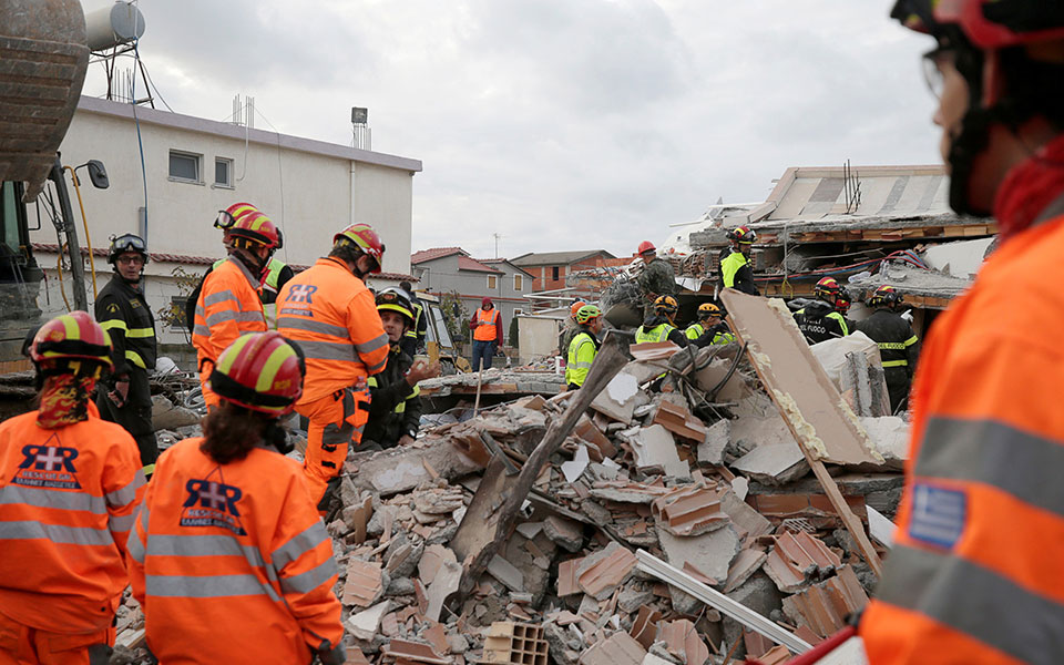 μάχη-με-τον-χρόνο-για-τους-εγκλωβισμέν-2350209