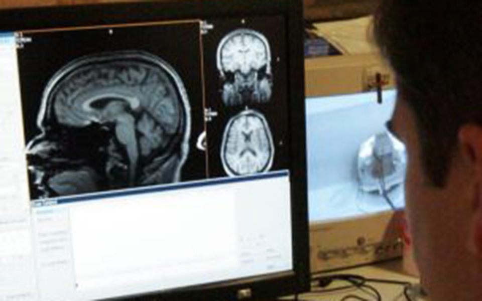 αξονική-τομογραφία-και-εμφάνιση-καρκ-2349003