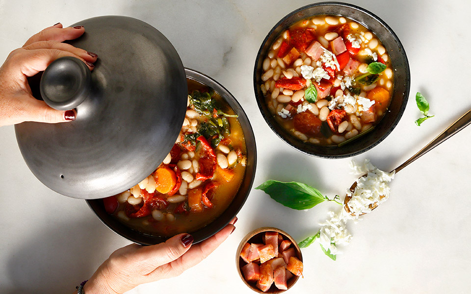 φασόλια-με-λιαστή-ντομάτα-2346585