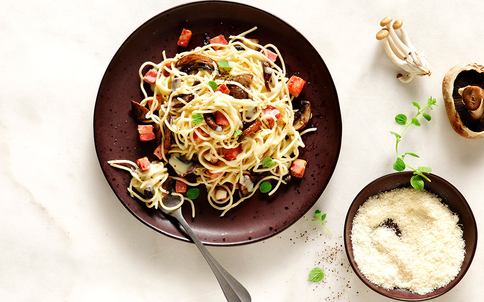 καρμπονάρα-με-μανιτάρια-και-κεφαλοτύ-2349228