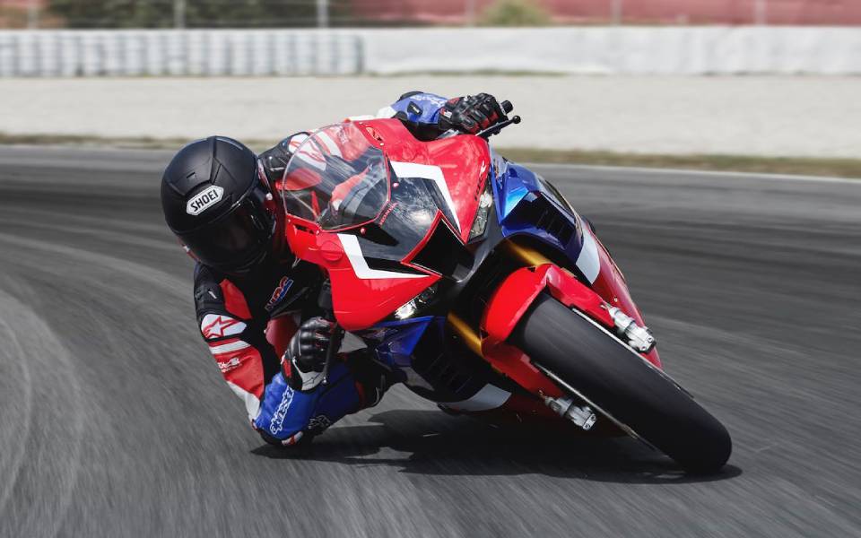 η-νέα-superbike-μοτοσυκλέτα-της-honda-cbr1000rr-2349687