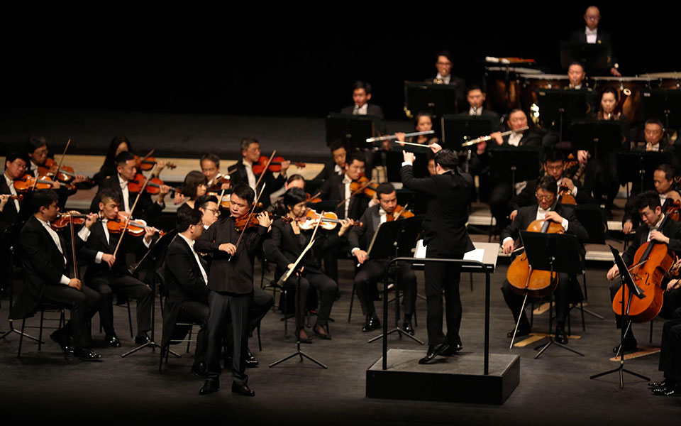 τεχνική-και-μουσικότητα-από-τη-φιλαρμ-2345601