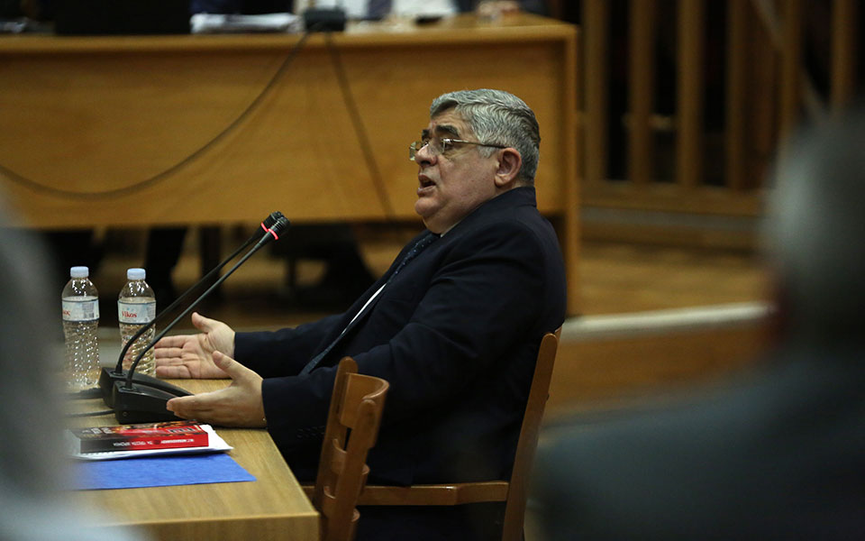 δίκη-χρυσής-αυγής-αρνείται-τα-πάντα-ο-ν-2346138