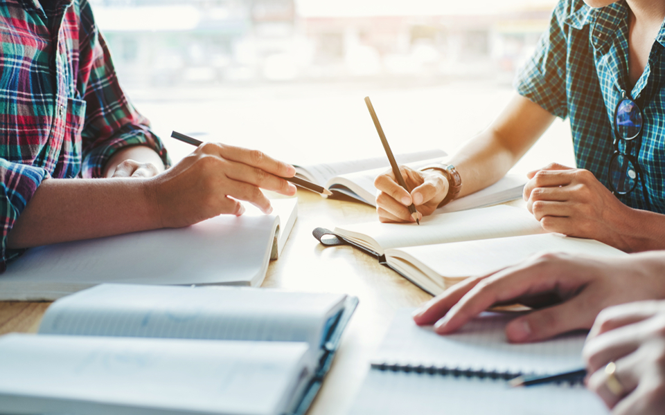 ρεκόρ-μετεγγραφών-στα-αει-2347602