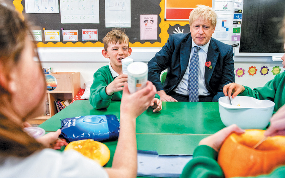 βρετανία-προξενιό-τζόνσον-φάρατζ-2345322