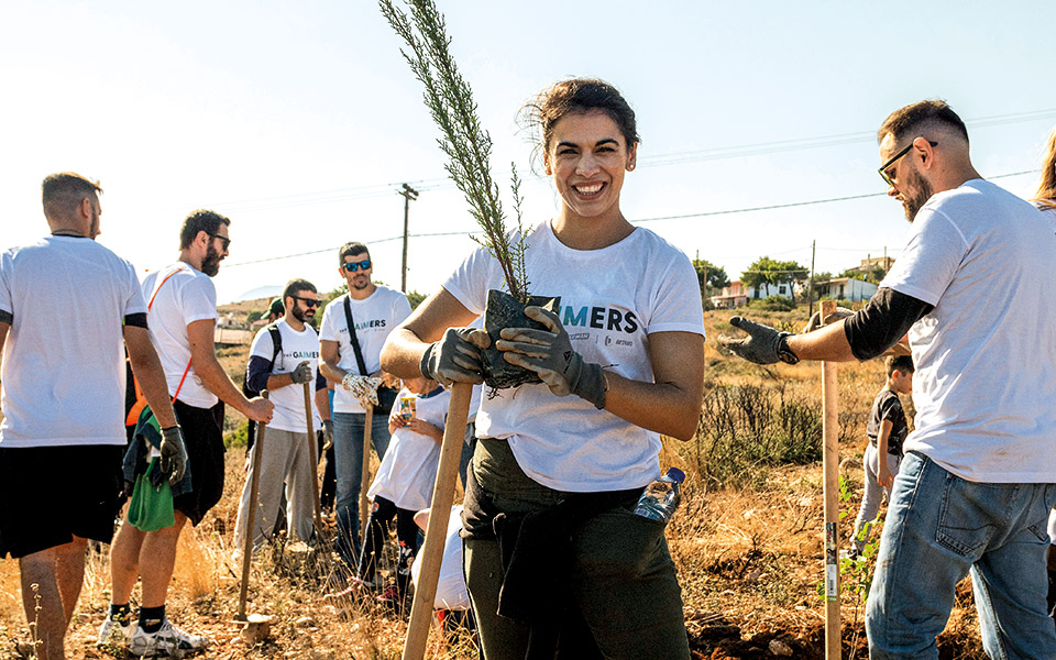 η-ομάδα-εθελοντών-της-stoiximan-ξεκινά-ένα-παι-2348273