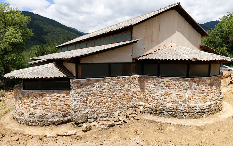 ο-αγιος-λεωνίδης-στο-κλαυσί-ευρυτανία-2349559