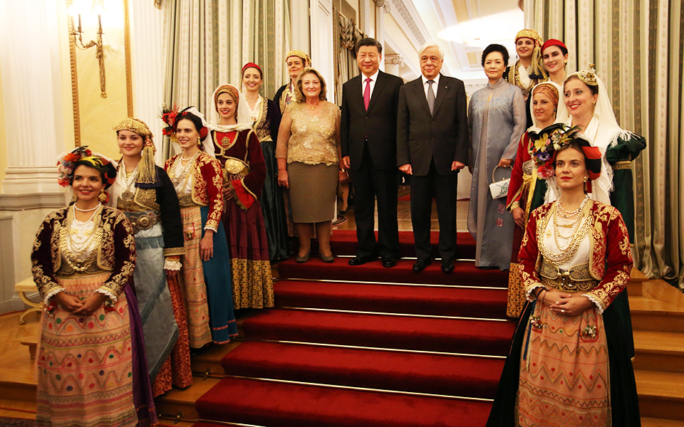 δείπνο-προς-τιμήν-του-σι-τζινπίνγκ-στο-2346991