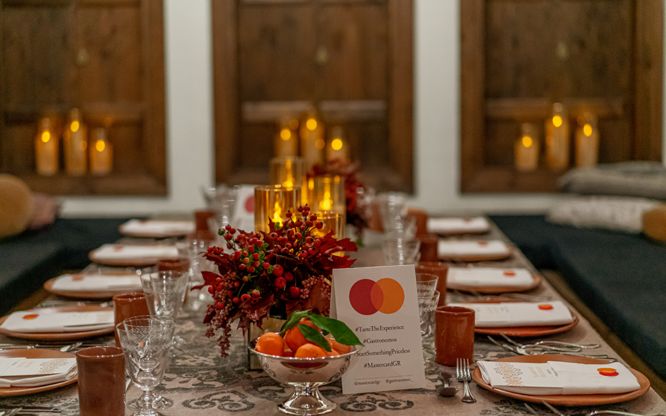 μία-γευστική-ιστορία-με-αρώματα-και-μ-2354958