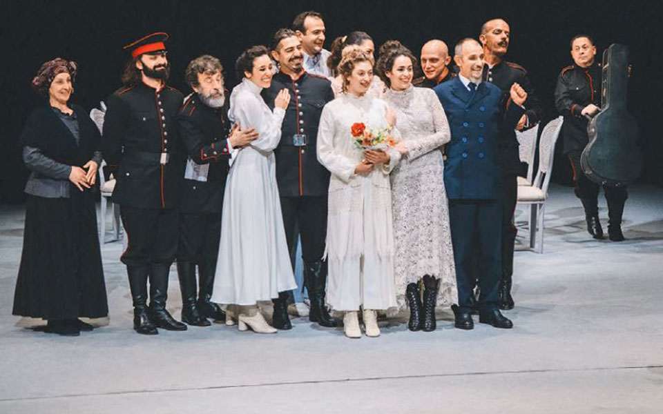 σκηνικό-δοκίμιο-για-τη-μνήμη-τον-χρόνο-2351771