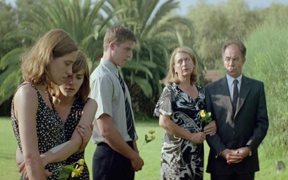 independent-ο-κυνόδοντας-στις-40-καλύτερες-ταιν-2355253