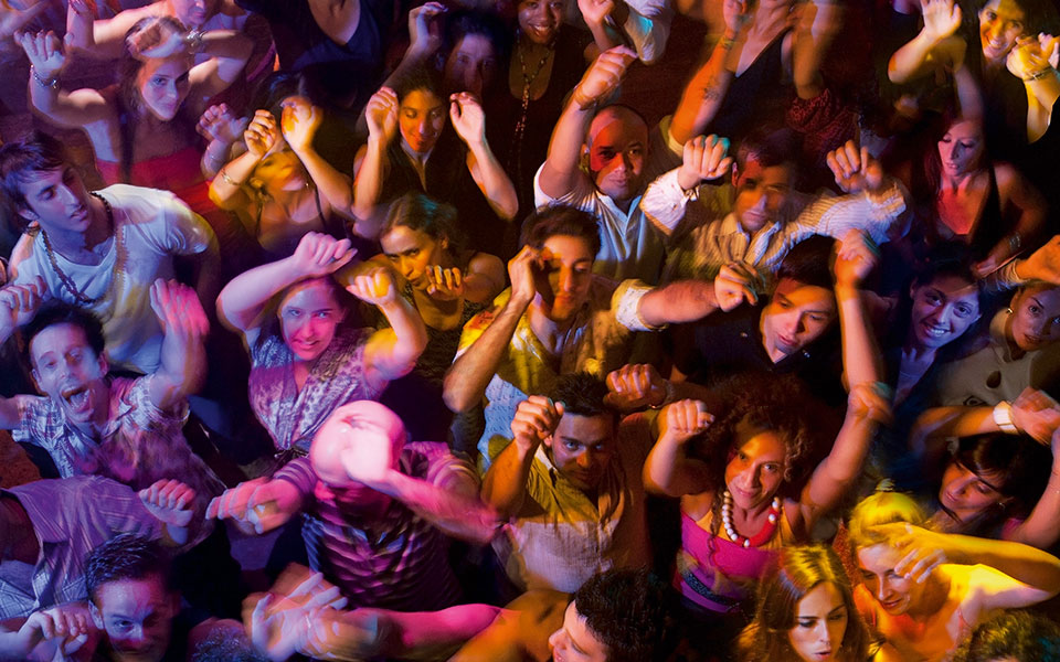 γιατί-κανείς-πια-δεν-μιλάει-για-το-aids-2350883