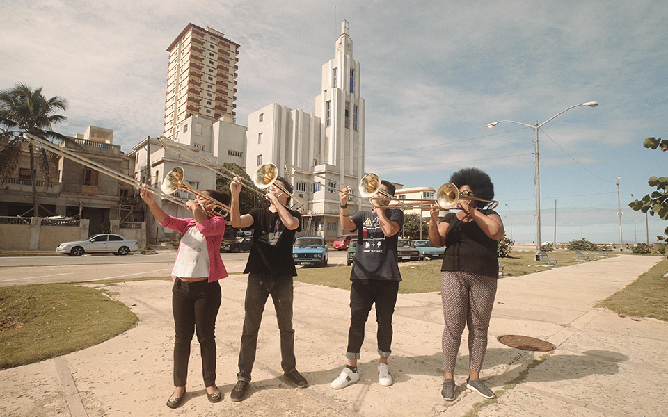 τα-όρια-του-θεατρικού-ντοκιμαντέρ-ως-μ-2355363