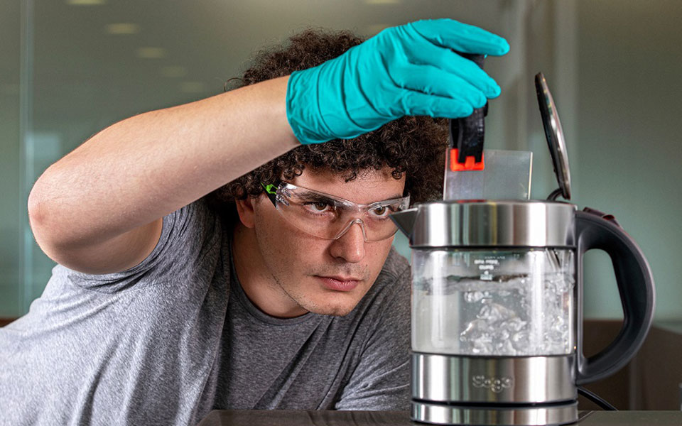 δεδομένα-σε-κρύσταλλο-κατάφεραν-να-απ-2352527