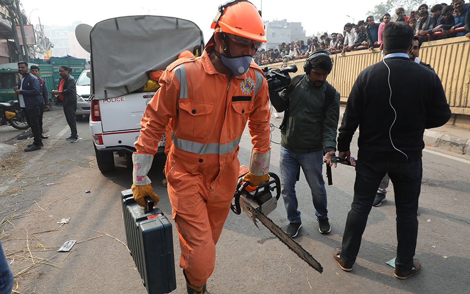 ινδία-τουλάχιστον-43-νεκροί-από-πυρκαγι-2351856