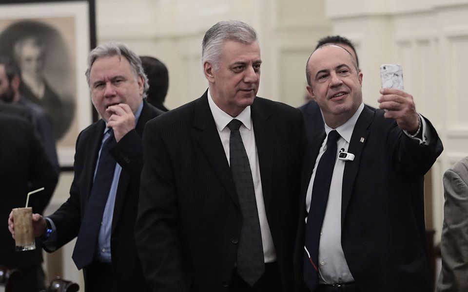 eνα-πρόγραμμα-κοινωνικής-πολιτικής-2352296