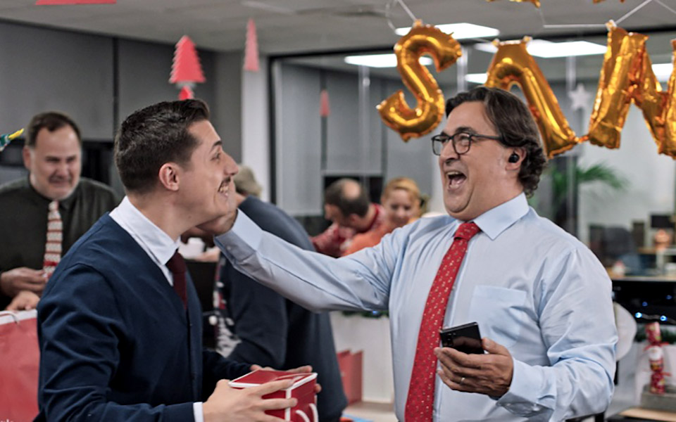 secret-santa-η-απίστευτη-ιστορία-της-παράδοσης-π-2352407