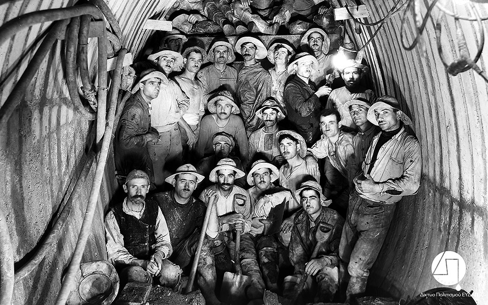 παράταση-της-επετειακής-έκθεσης-της-ε-2351017