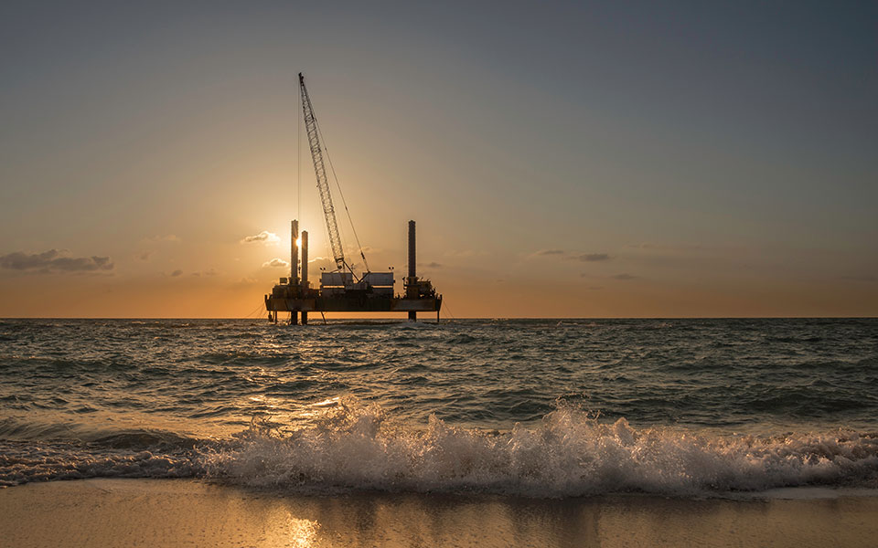 eastμed-χαιρετίζουν-τον-νόμο-τα-αμερικανικ-2355330