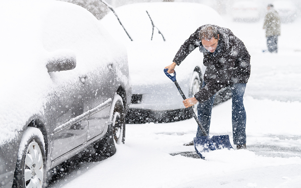 καταιγίδες-και-πυκνές-χιονοπτώσεις-σ-2351898