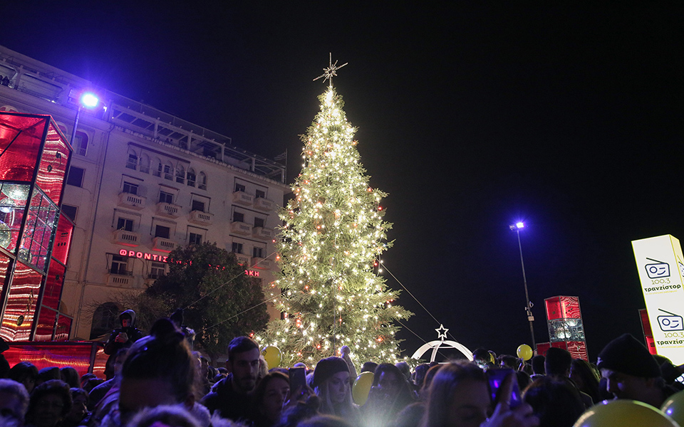 θεσσαλονίκη-aναψε-το-χριστουγεννιάτι-2351823