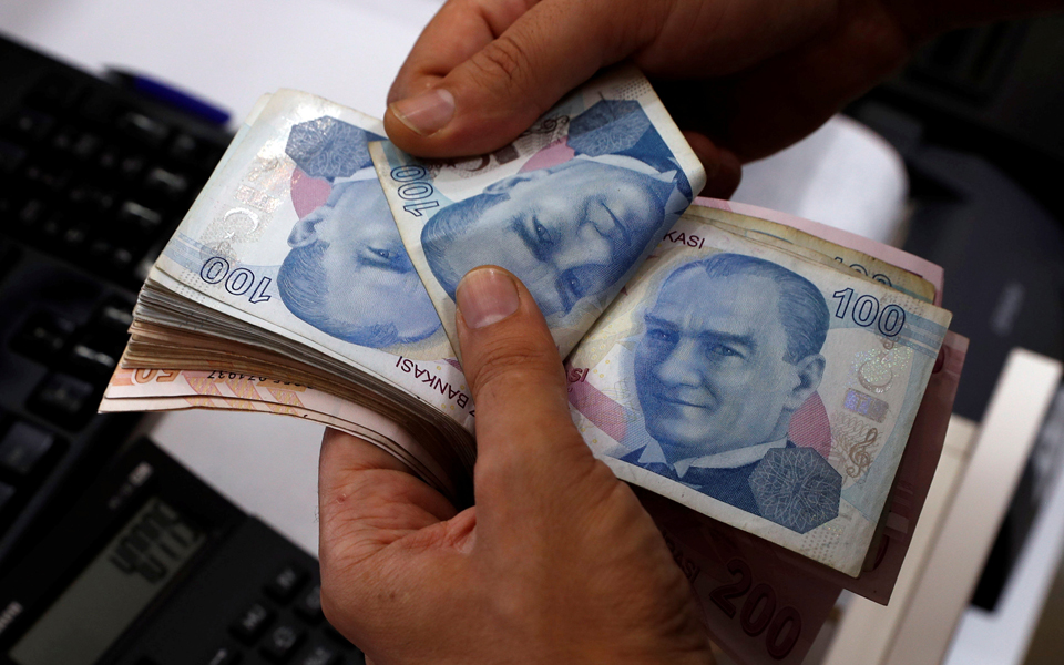 περιμένοντας-τον-λογαριασμό-για-τη-στ-2355383