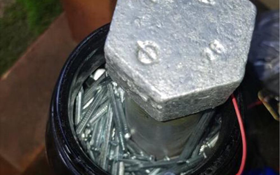 σε-σωλήνα-με-καρφιά-ο-εκρηκτικός-μηχαν-2353106